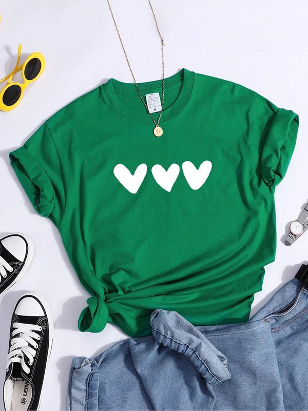 Camiseta Básica Corazones