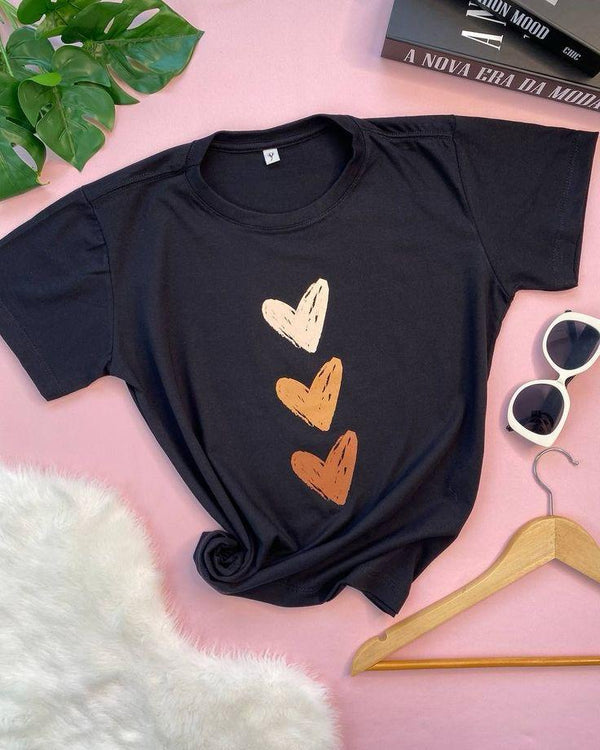 Camiseta Corazones