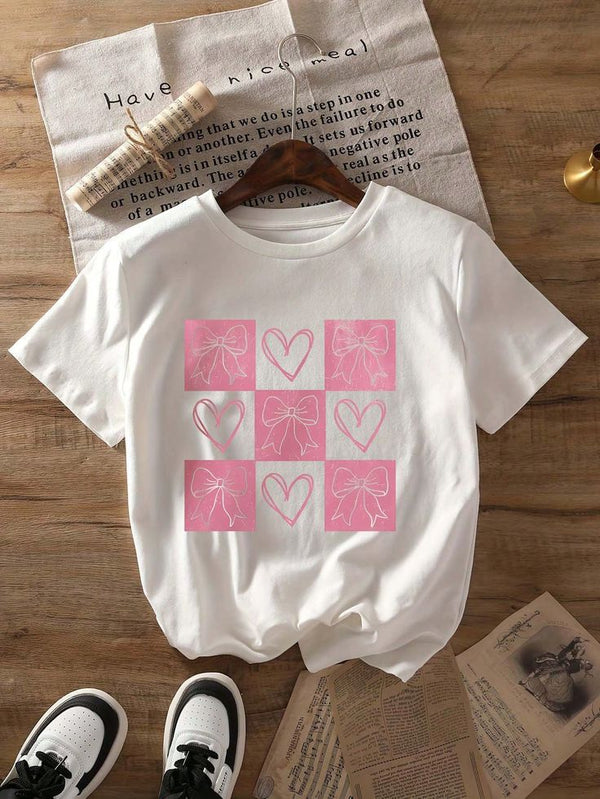 Camiseta Básica Corazones y lacitos