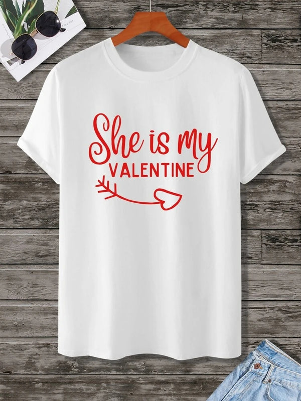 Camiseta Básica She is my Valentine
