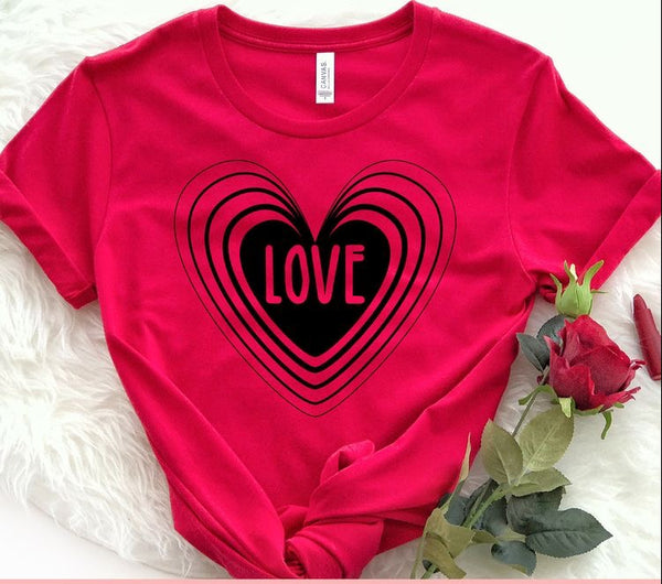 Camiseta Básica Love Corazones Negros