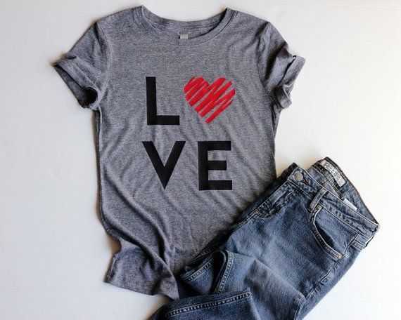 Camiseta Básica Gris Love