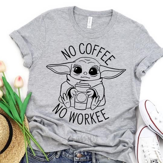 Camiseta Básica Baby Yoda